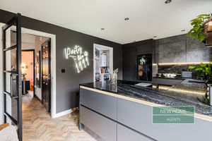 Photo 22- click for photo gallery